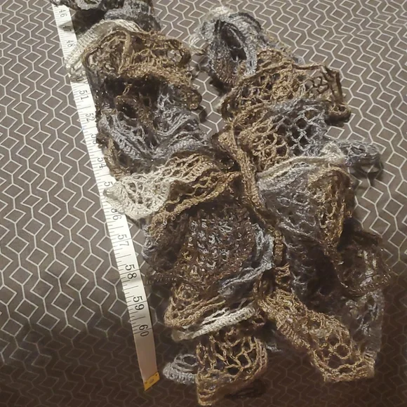 Ladies Scarf Bundle - Picture 12 of 17